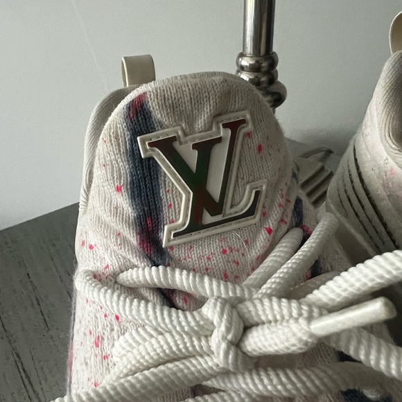 LV VNR RARE - Picture 3 of 4